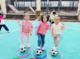 C:\Users\admin\Desktop\大三班\大三班照片\足球报道照片\IMG_5161.JPGIMG_5161